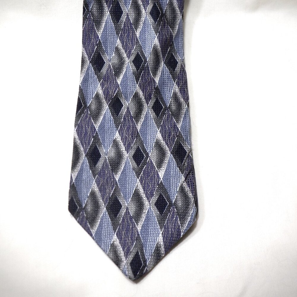 ~ TIE ~~~ BOSA ~~~ 100% Silk L3